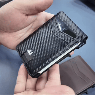 Salendor MagVault® Minimalist Wallet - Maximum Capacity. Minimal Footprint. Salendor